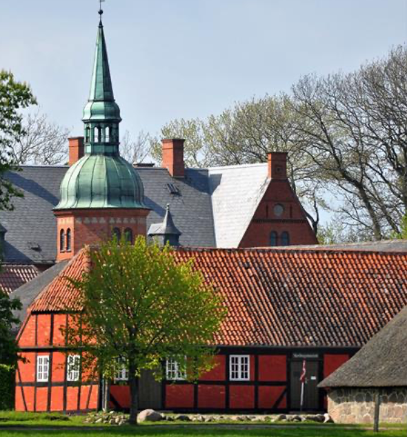 Skovsgaard Gods er et besøg værd